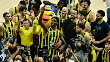 Fenerbahçe Beko, EuroLeague'de play-off'u garantiledi