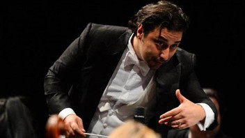 CRR Genel Sanat Yönetmeni görevden alındı