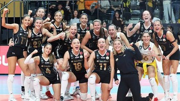 VakıfBank, Fenerbahçe'nin serisini sonlandırdı