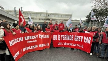 Toplu iş sözleşmesinde anlaşma sağlanamadı, 4 fabrikada yüzlerce işçi grevde