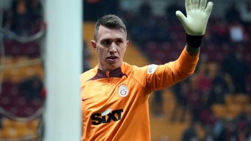 Fernando Muslera'dan ayrılık açıklaması: ''Melo'ya 'Beni bekle' dedim''