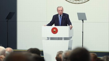 Cumhurbaşkanı Erdoğan sokak röportajlarını hedef aldı