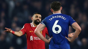 Premier Lig'teki Liverpool derbisinde 90+8'deki gol ortalığı karıştırdı
