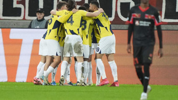 Kadıköy'de deprem! UEFA'dan Fenerbahçe'ye çok ağır ceza!