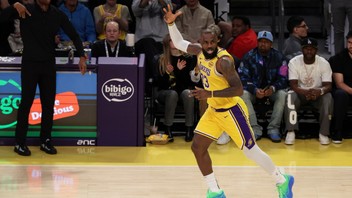 LeBron James'ten bir NBA rekoru daha