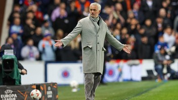 Jose Mourinho'dan maçın hakemine ve UEFA'ya Galatasaray imalı sert tepki