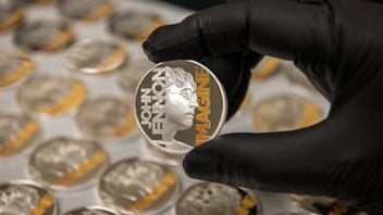 Ünlü sanatçının anısına özel para basıldı