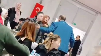 İftar çadırında kıyamet koptu! Oruç kavgası kamerada