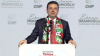İmamoğlu'ndan Diyarbakır'da Kürtçe Nevruz kutlaması: ''Newroz piroz be!''