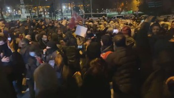 İBB binası önündeki miting sonrası polis müdahalei