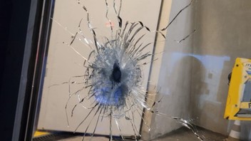 Bir ülke şokta! Hapishanelere peş peşe saldırı düzenlendi