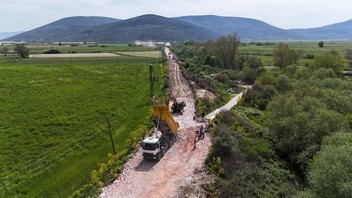 Muğla Büyükşehir’in Milas kırsalındaki 80 milyonluk yol yatırımı devam ediyor