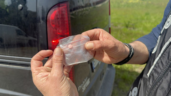 Emniyet'in çok özel 2 personelinin operasyon hazırlığı kamerada
