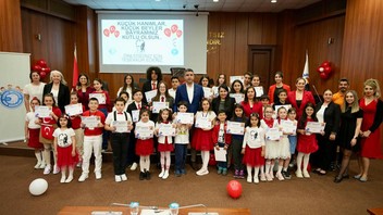 Kartallı çocuklar Meclis kürsüsünde!