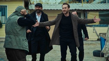 Çukur bu sefer dizi değil, film olup geri dönüyor...