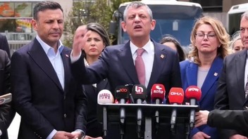 CHP lideri Özel'den rest: ''Aklını alırız, o eli kırarız!''