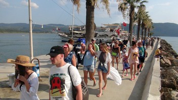 İranlı turistlerin ''deniz'' tatili Türkiye'nin Turizm Başkenti ünvanına el değiştirdi!