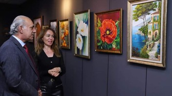 Hayatın Renkleri karma resim sergisi Bandırma'da açıldı