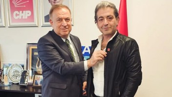 MasterChef'in eski jüri üyesiydi... Ünlü şef CHP'ye katıldı
