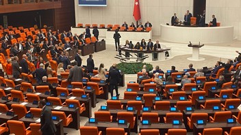 Numan Kurtulmuş'un kararı Meclis'i karıştırdı