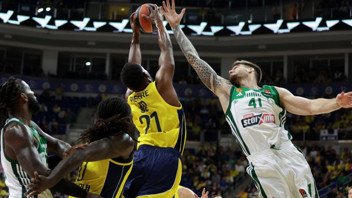 Panathinaikos'u deviren Fenerbahçe finale yükseldi!