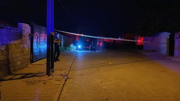 Kuma cinayeti! ''Sen misin kardeşimin üstüne gül koklayan!''