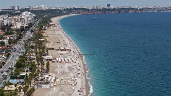 Bir bitmediniz be! Halkın plajlarında x-Ray'li, turnikeli ''beach'' işgali devam ediyor!