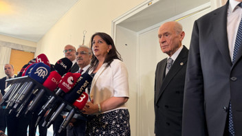 DEM Parti-MHP görüşmesi sona erdi! Bahçeli'den gazetecilere: ''Ben ahrazım''