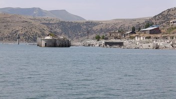 Baraj suları altında kalan tarih yeniden gün yüzüne çıktı
