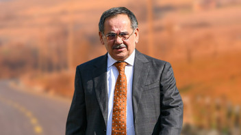 Eski bakan Mustafa Demir hayatını kaybetti