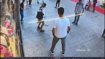 İstanbul'un ''belalı muhtarı'' ortalığı birbirine kattı