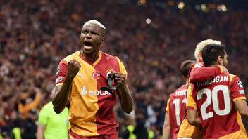 Dünya devi Victor Osimhen için çantasında 140 milyon Euro ile Türkiye'ye geliyor!