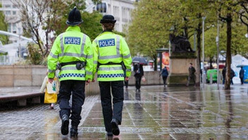 İngiltere'deki İsrail protestolarında yüzlerce gözaltı