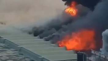 Havalimanında büyük yangın: Tüm uçuşlar durduruldu