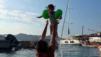 Ünlü oyuncunun minik kızından kötü haber: Yoğun bakıma kaldırıldı!