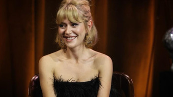 Veliaht'ın Derya'sı Hazal Türesan yeni imajıyla olay oldu