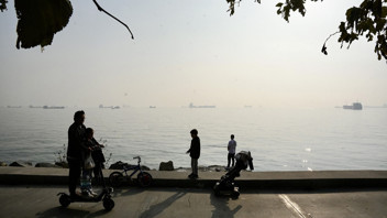 İstanbul bu sabah güneşe hasret kaldı: Koca şehir uyanamadı!