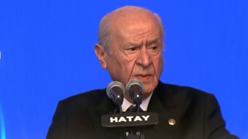 Bahçeli, deprem bölgesinde Erdoğan'a övgüler dizdi
