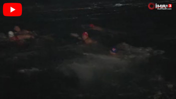 Dondurucu soğuk bile onları durduramadı; yeni yıla İstanbul Boğazı'nın buz gibi sularında girdiler