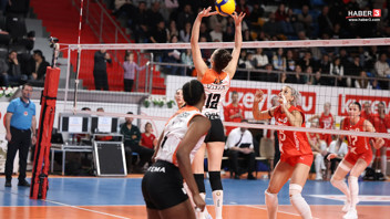 Sultanlar Ligi’nde nefes kesen mücadele: Eczacıbaşı Dynavit 2. yarıya galibiyetle başladı