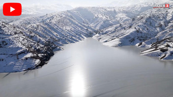 Türkiye'nin eşsiz gölü buz tuttu, ortaya bu büyüleyici manzara çıktı!