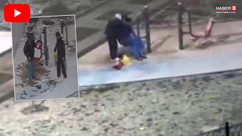 İstanbul'da kar yağışı altında 2 kişi yaptıklarıyla herkesi şaşırttı