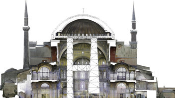 Ayasofya-i Kebir Camisi'nde kubbe pencere söküldü
