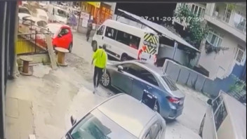 Servis minibüsü ortalığı savaş alanına çevirdi: ''Bir geçmiş olsun bile demediler''