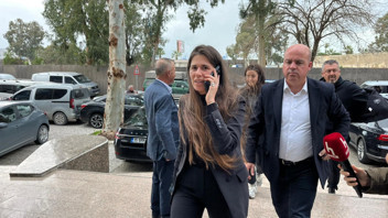 CHP'li Çeşme Belediye Başkanı Lal Denizli ifade verdi