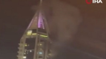 Dubai'de havada imha edilen İran füzesi gökdelene düştü!