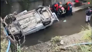 Bayram sabahı korkunç kaza: Dere yatağına uçan araçta 3 kişi öldü, 2 kişi de yaralandı