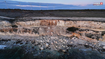 Tatilin ve romantizmin dünyaca ünlü sıfır noktasındaki dev falezlerde çatlak ve çökmeler başladı