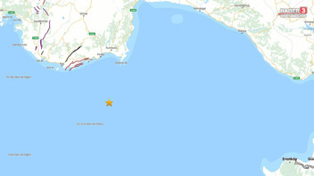 Antalya'da korkutan deprem! 4.7 büyüklüğünde deprem paniğe yol açtı