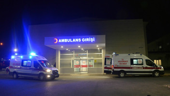 Düğün töreni kabusa döndü: 26 kişi hastaneye kaldırıldı